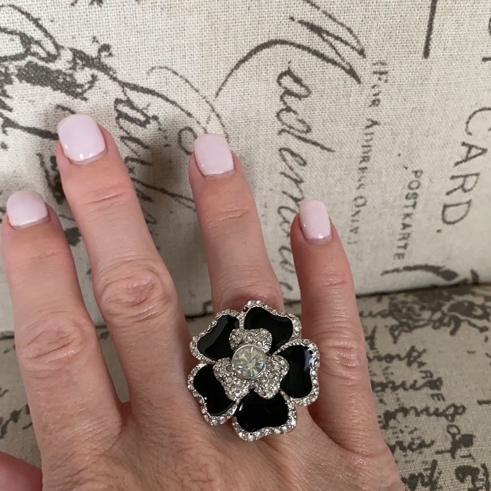 Ring - Picture 4 of 4